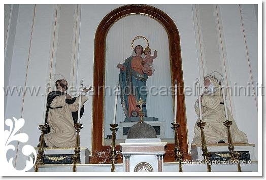 DSC_0041.JPG - Madona del Rosario con San Domenico e Santa Caterina
