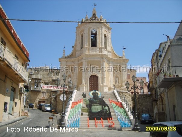 2009_04.jpg - Decorazione della gradinata della Chiesa di San Giuseppe in occasione dei Festeggiamenti di San Calogero 2009